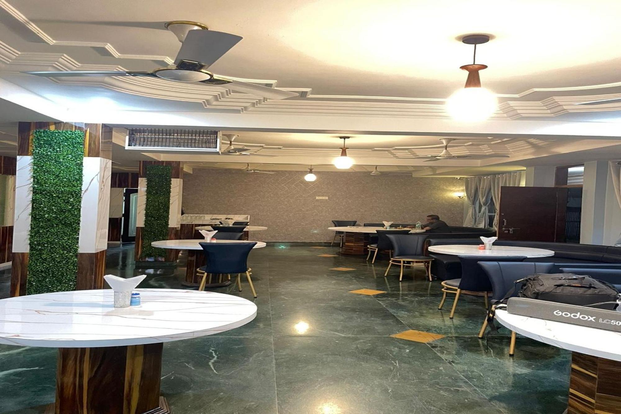 Oyo Hotel Rajshree Akolia Extérieur photo
